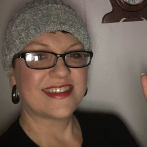 Meet your Posher, Cynthia